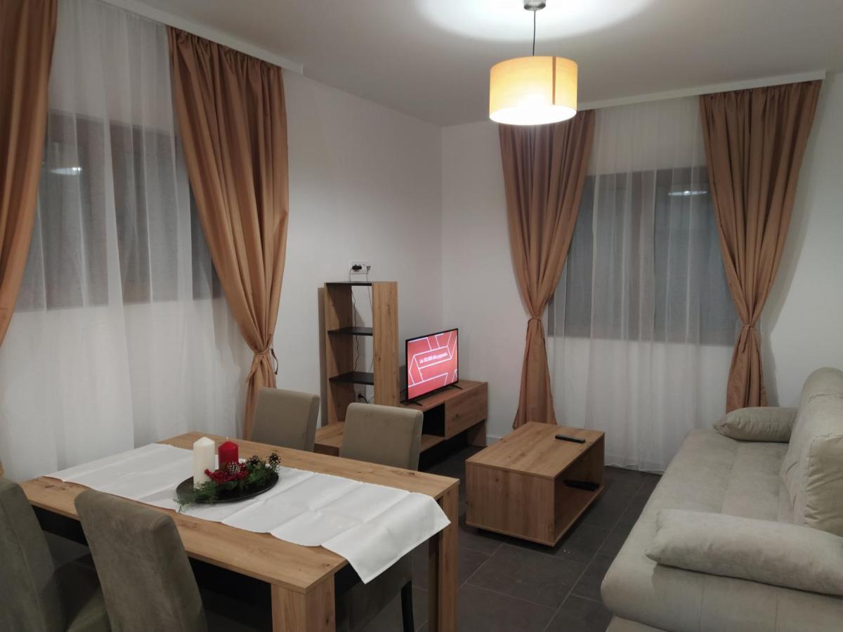 Domacinstvo Kod Gere Bed & Breakfast Crni Vrh Ngoại thất bức ảnh