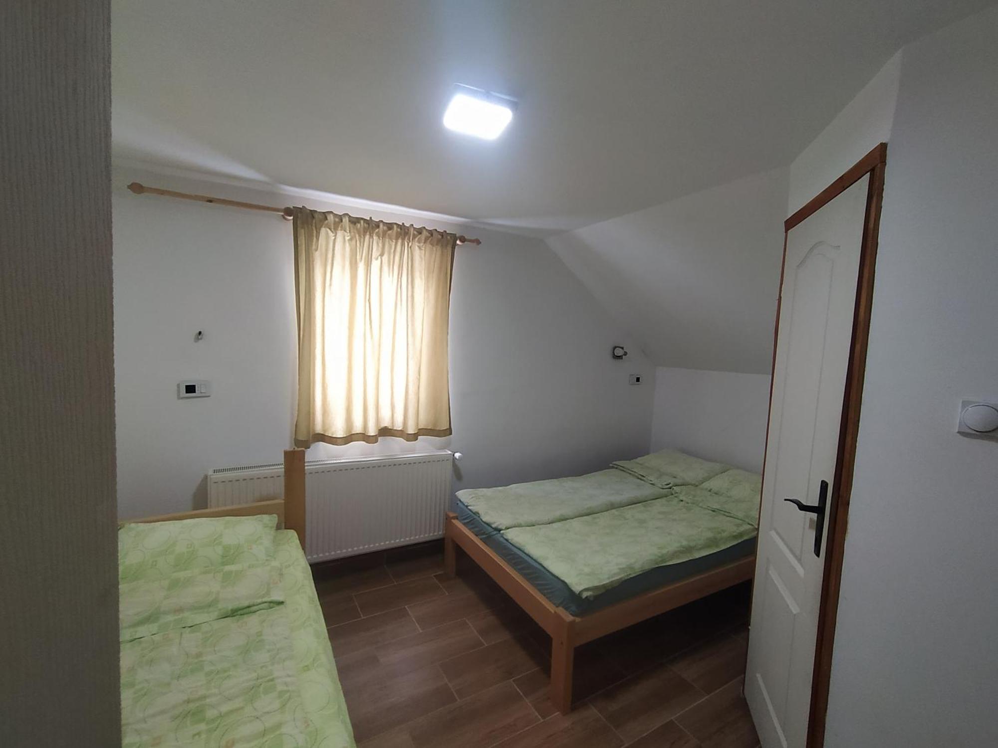 Domacinstvo Kod Gere Bed & Breakfast Crni Vrh Phòng bức ảnh