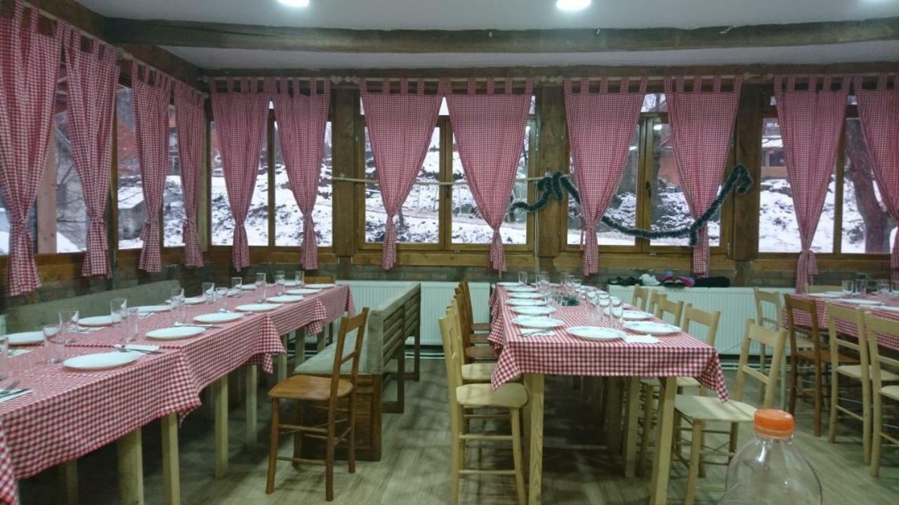 Domacinstvo Kod Gere Bed & Breakfast Crni Vrh Ngoại thất bức ảnh